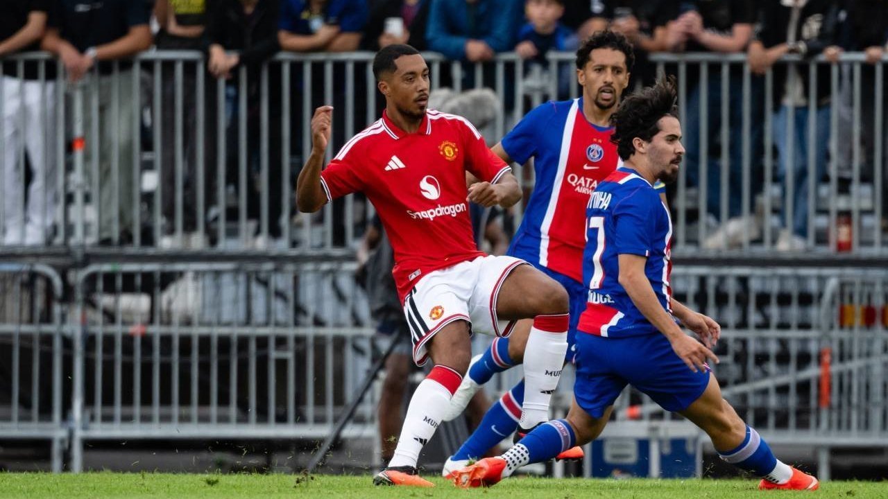 Youri Tielemans Ungkap Alasan Pindah ke Manchester United: Level Setan Merah di Atas Aston Villa